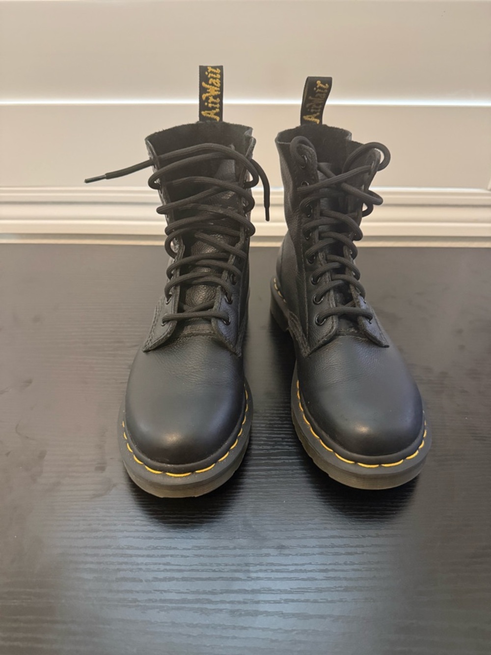 Women’s Dr. Martens 1460 Pascal Virginia Leather Lace-Up Boots – Black – Size 6